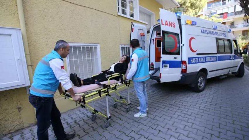 Karşıyaka’da yüzlerce kişiye ücretsiz sağlık desteği - Fotoğraf 3