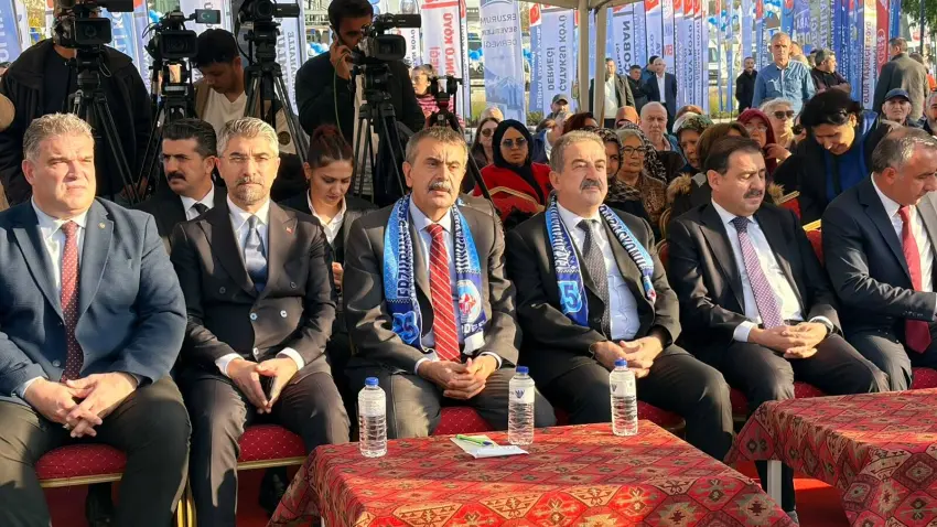 Milli Eğitim Bakanı Yusuf Tekin, Meta’ya yönelik hukuki süreç hazırlığında olduklarını açıkladı - Fotoğraf 1