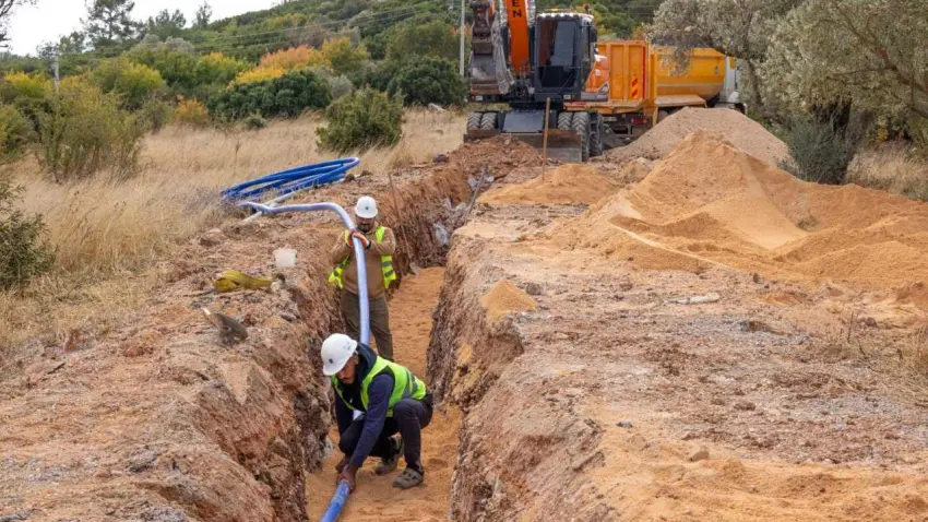 İzmir Urla’da 155 milyon TL’lik su yatırımı: 60 kilometrelik hat yenileniyor - Fotoğraf 3