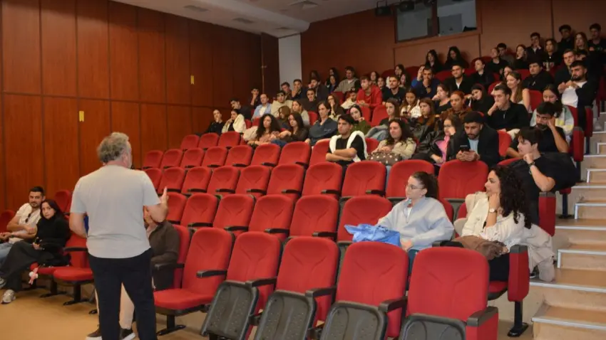 Ege Üniversitesi’nde sanat yönetimi söyleşisi - Fotoğraf 1