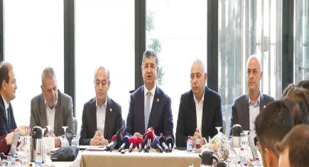 Yeni Parti’den "Hesaplar Boşaltıldı" İddiasına Yanıt: Aidatlar oy birliğiyle iade edildi