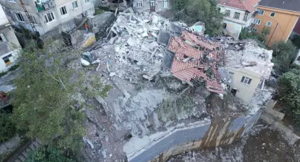 Zonguldak'taki bina çökmesinde soruşturma derinleşti: 3 şüpheli hakkında gözaltı kararı