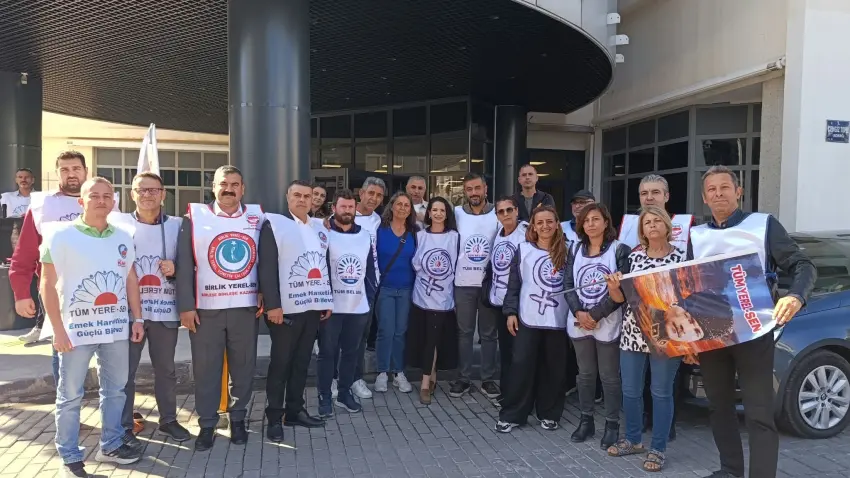 Balçova’da belediye çalışanları tam gün iş bıraktı haberinin görseli