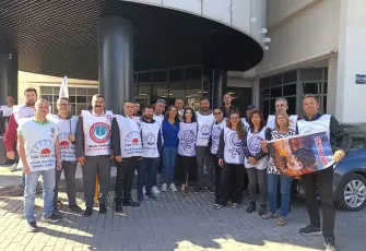 Balçova’da belediye çalışanları tam gün iş bıraktı