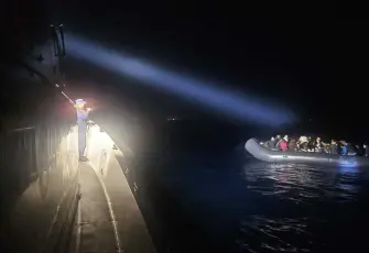Didim açıklarında kaçak göçmen operasyonu