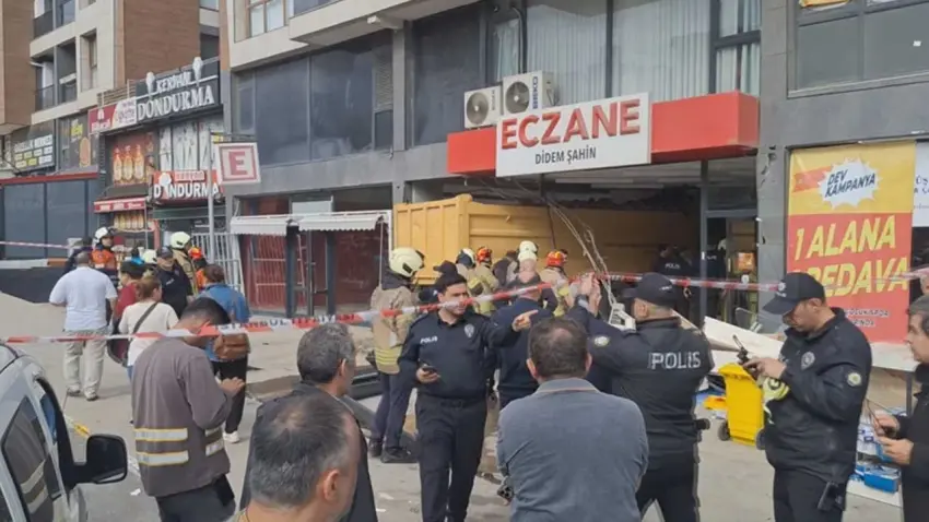 Freni patlayan hafriyat kamyonu eczaneye daldı!