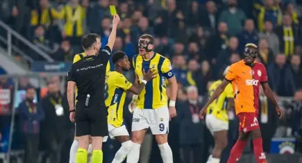 Galatasaray-Fenerbahçe derbilerinde kart yağmuru: Son 20 maçta 163 kart çıktı