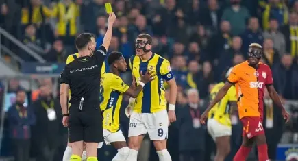 Galatasaray ve Fenerbahçe derbisinde kart yağmuru: Son 20 maçta 16 kırmızı kart!