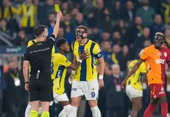 Galatasaray ve Fenerbahçe derbisinde kart yağmuru: Son 20 maçta 16 kırmızı kart!