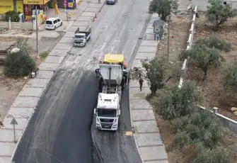 İzmir Büyükşehir’den Çiğli ve Menemen’de asfalt hamlesi