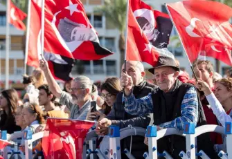 İzmir’de Cumhuriyet’in 103. yılı coşkusu sokakları saracak