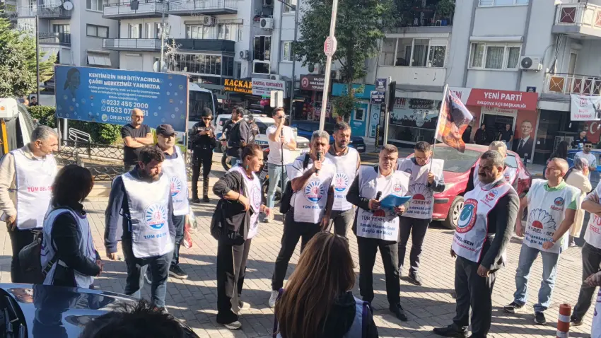 Balçova’da belediye çalışanları tam gün iş bıraktı - Fotoğraf 1