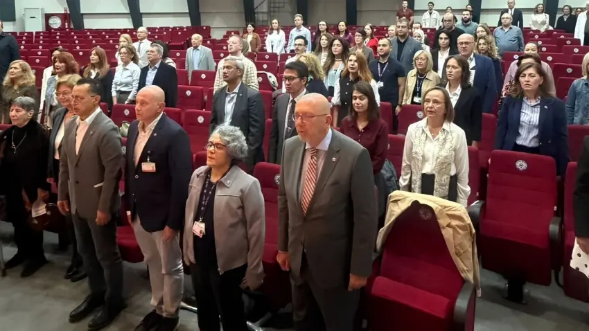 Ege Tıp’ta radyoterapinin 50. yılı coşkuyla kutlandı - Fotoğraf 1