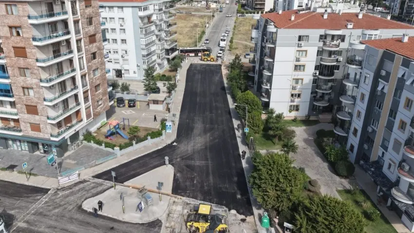 İzmir Büyükşehir’den Çiğli ve Menemen’de asfalt hamlesi - Fotoğraf 1