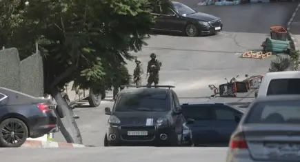 Filistinliler evlerinden zorla çıkarılıyor, konutlar askeri kışlaya dönüştürülüyor!