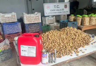 İzmir’de gıda skandalı: Kimyasalla beyazlatılmış 3 ton incir ele geçirildi