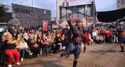 Kemeraltı Festivali çarşıya can suyu oldu: Esnafın yüzü güldü