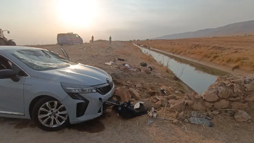 Mardin’de su kanalına düşen otomobilde aynı aileden 4’ü çocuk 6 kişi hayatını kaybetti haberinin görseli