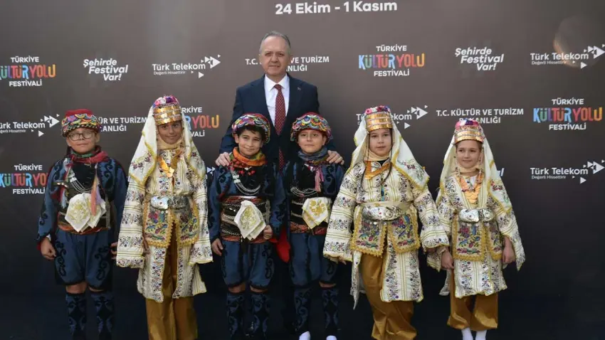 İzmir Kültür Yolu Festivali başladı: 9 günde 303 etkinlik düzenlenecek - Fotoğraf 3