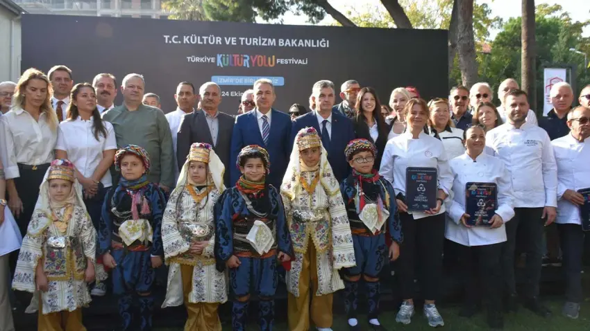 İzmir Kültür Yolu Festivali başladı: 9 günde 303 etkinlik düzenlenecek - Fotoğraf 1