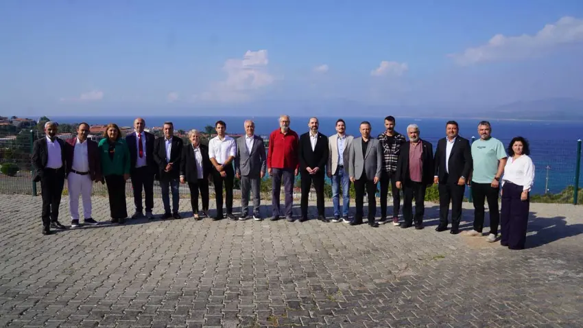 Seferihisar için seferberlik: Siyasi partiler ortak masada buluştu haberinin görseli
