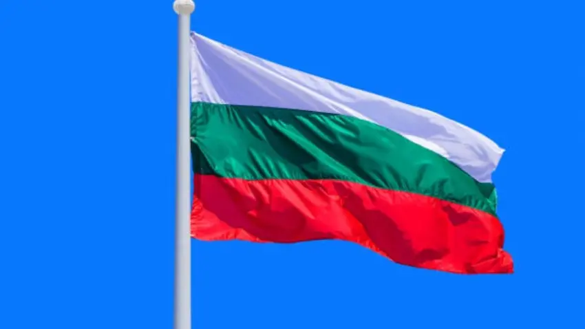 Bulgaristan sandık başında: Türkiye’de yaşayan soydaşlar oy kullanıyor! haberinin görseli