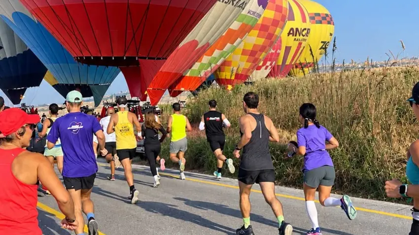 Free Runners rüzgarı Denizli’de esti:Lykos Yarı Maratonu’nda renkli anlar! - Fotoğraf 2