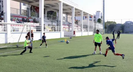 Geleceğin Yıldızları Yenigün Spor Tesisleri’nde yetişiyor