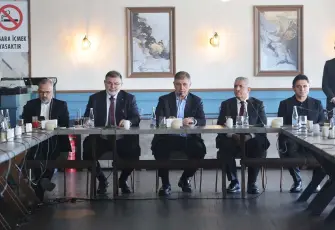 İzmir’de Cumhur İttifakı toplantısı: 30 ilçenin projeleri değerlendirildi