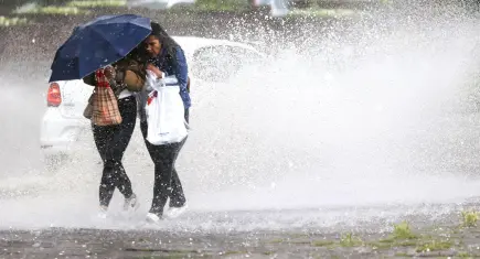 İzmir için sarı kodlu uyarı: Kuvvetli sağanak geliyor