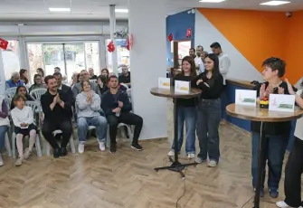 Karşıyaka’da Cumhuriyet coşkusu: Gençler bilgi yarışmasında yarıştı