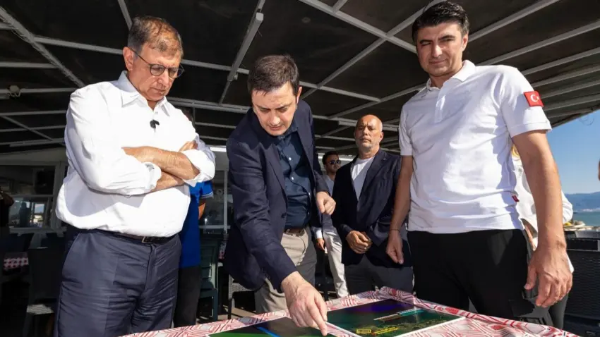 İzmir Körfezi’nde dev temizlik: 1,5 milyon tonu aşkın malzeme çıkarıldı - Fotoğraf 2