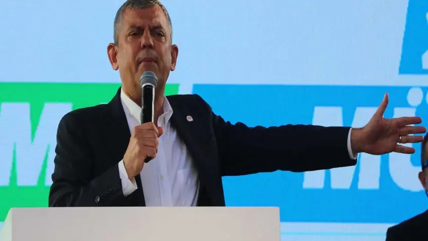 Özel’den Denizli’de üyelik çağrısı: Bu partinin kıdemlisi, kıdemsizi yoktur haberinin görseli
