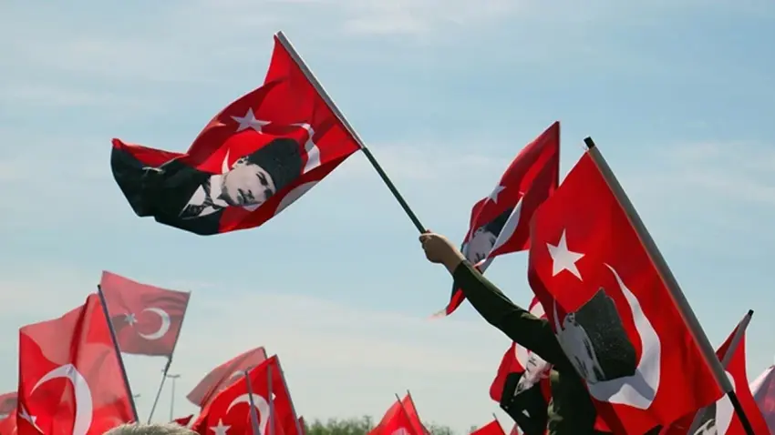 29 Ekim resmi tatil mi? 28 Ekim yarım gün mü? Cumhuriyet Bayramı’nda tatil ne zaman başlıyor?