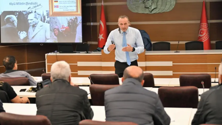 Bornova’da üreticilere zirai ilaç kullanım eğitimi verildi haberinin görseli