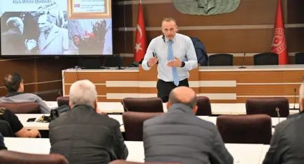 Bornova’da üreticilere zirai ilaç kullanım eğitimi verildi