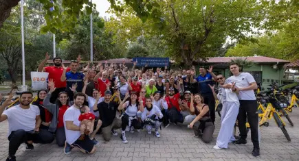 İzmir’de Cumhuriyet coşkusu engel tanımadı