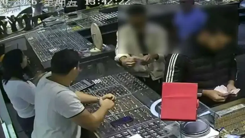 Kuyumcu kuyumcu gezip sahte altın bozduran dolandırıcıları şampiyon güreşçi deşifre etti