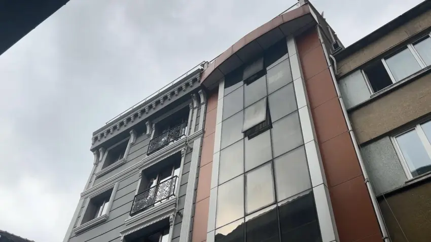 Şişli’deki şüpheli ölümde sır perdesi: Balkondan çatıya geçip düşen Aisulu’nun son sözleri - Fotoğraf 2