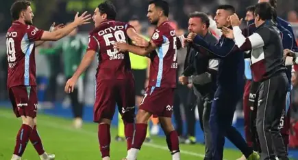 Rize'de gol düellosu: Trabzonspor 3 puanı 4 golle aldı