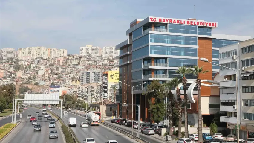 Bayraklı Belediyesi’nde 400 bin TL’lik fon aktarımı Sayıştay raporunda! haberinin görseli