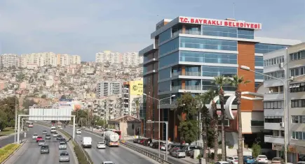 Bayraklı Belediyesi’nde 400 bin TL’lik fon aktarımı Sayıştay raporunda!