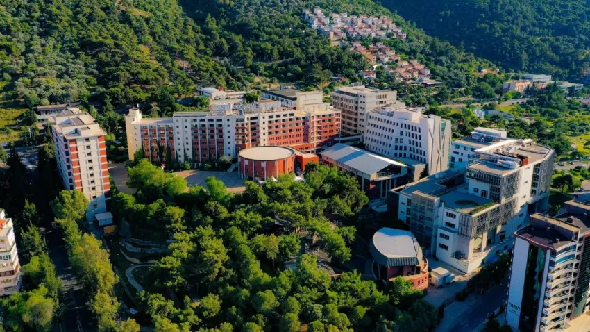 İEÜ, İstanbul dışından kabul edilen ilk vakıf üniversitesi oldu haberinin görseli