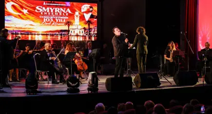 İzmir’de 29 Ekim kutlamaları müzikle başladı: Smyrna Ensemble sahne aldı
