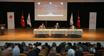 İzmir’de “Modern Dönemde Aile ve Çocuk” çalıştayı düzenlendi