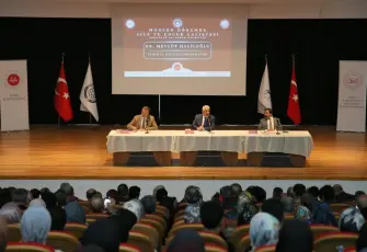 İzmir’de “Modern Dönemde Aile ve Çocuk” çalıştayı düzenlendi