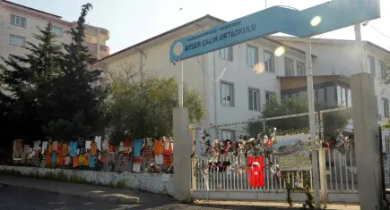 Kahramanmaraş'taki okul saldırısında öğrencileri bırakıp kaçmışlar! Okul müdürü dahil 4 kişiye soruşturma izni!