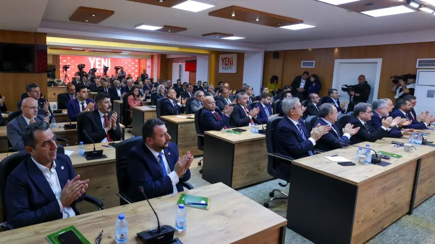 Özgür Özel’den fon soruşturması çıkışı: Krizin mağduru artık 86 milyon - Fotoğraf 2
