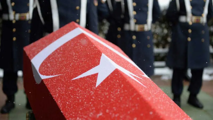 Bakan Çiftçi duyurdu: Bir polis şehit oldu haberinin görseli