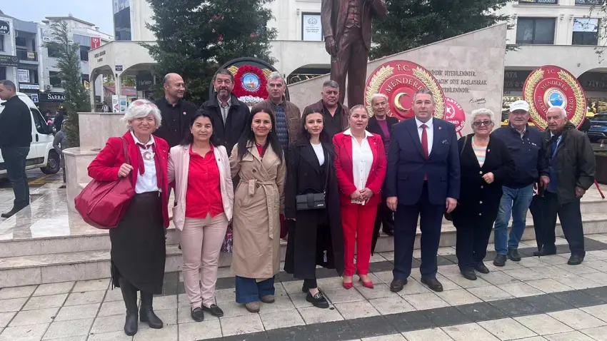 CHP Menderes’ten Cumhuriyet’in 103. yılı mesajı haberinin görseli